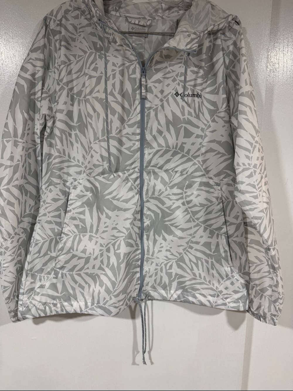 Columbia White and Light Gray Leaf-Print Hooded Jacket